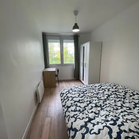 Hostel Individual Close To Metro Sarts *